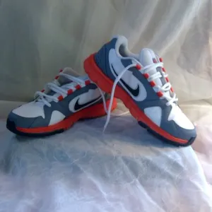 Nike Tennis Shoes (Size 6Y) - White and Gray  (Size 6Y)