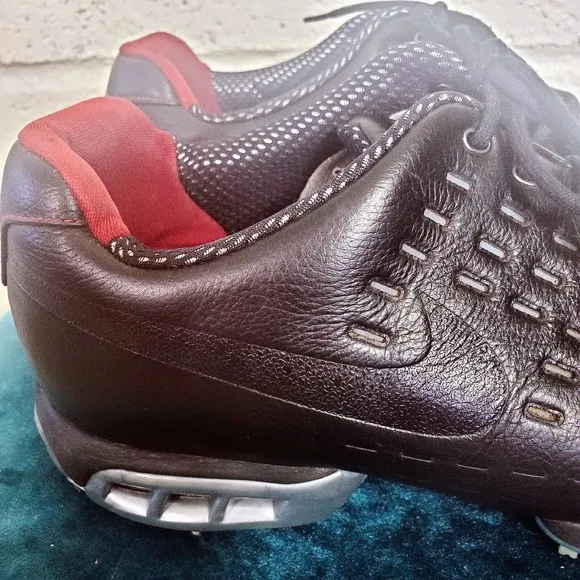 Nike Tiger Woods 314830-001 Black Low Top Golf Shoes Leather Lace up Mens 9.5