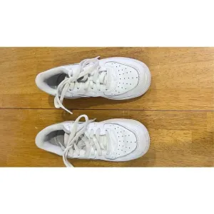 Nike Unisex Kids Lace Up Low Top Air Force 1 PS Sneaker Shoes White Size 12