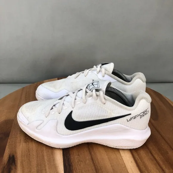 Nike Vapor Pro Tennis Shoes White Black Lightweight Comfort Youth Size 4Y