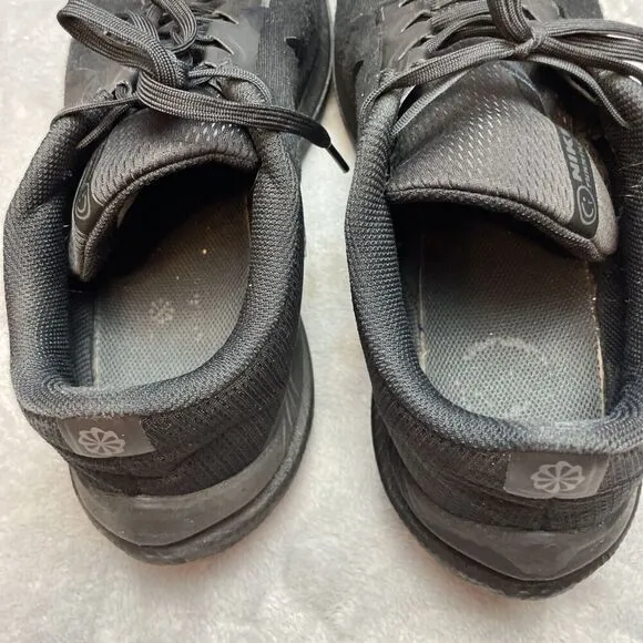 Nike Winflo 10 Running Shoes Sneakers Mens 10.5 Black Lightweight Athletic