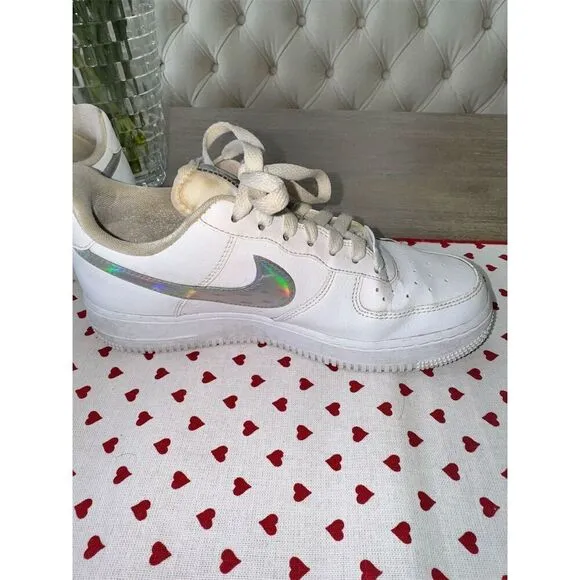 Nike Women's Air Force 1 '07 Essential Low Top Shoes White Size 7.5