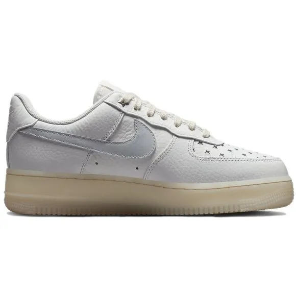 Nike Womens Air Force 1 Low '07 Shoes