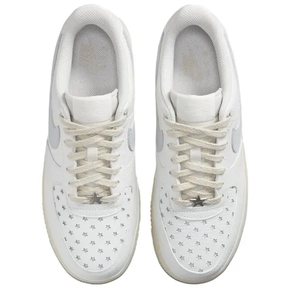 Nike Womens Air Force 1 Low '07 Shoes