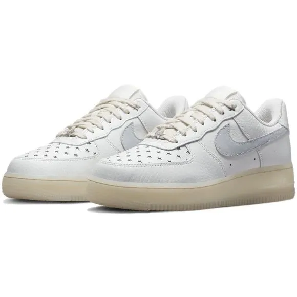 Nike Womens Air Force 1 Low '07 Shoes