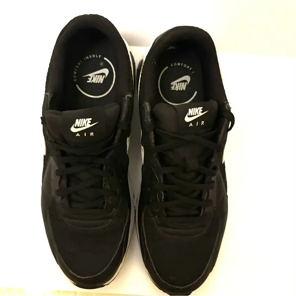 Nike Women's Size 10 Athletic Running Shoes Black and White with Mesh Design