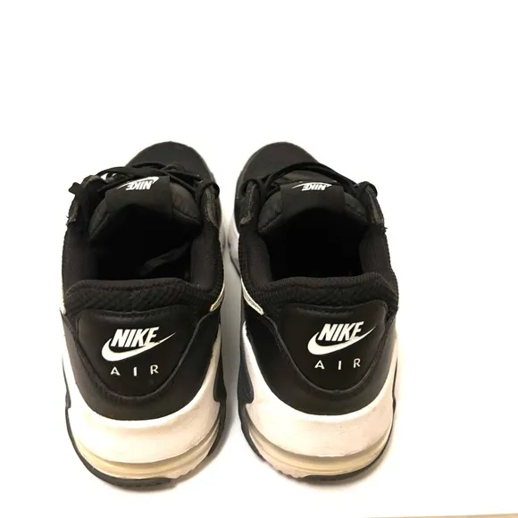 Nike Women's Size 10 Athletic Running Shoes Black and White with Mesh Design