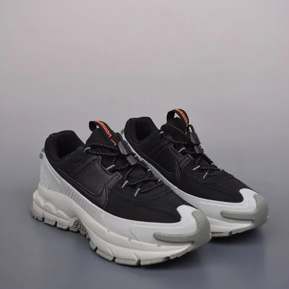 Nike Zoom Vomero Roam Men's Winterized Shoes Gray
