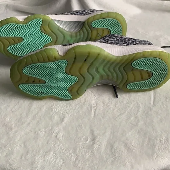 NIKE Air Jordan Future Low GREEN GLOW WOLF GREY WHITE.