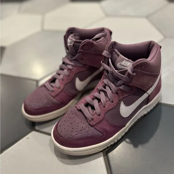 Nike Dunk High GS “Violet Dust/White” Size 3.5y Shoes 308319-500