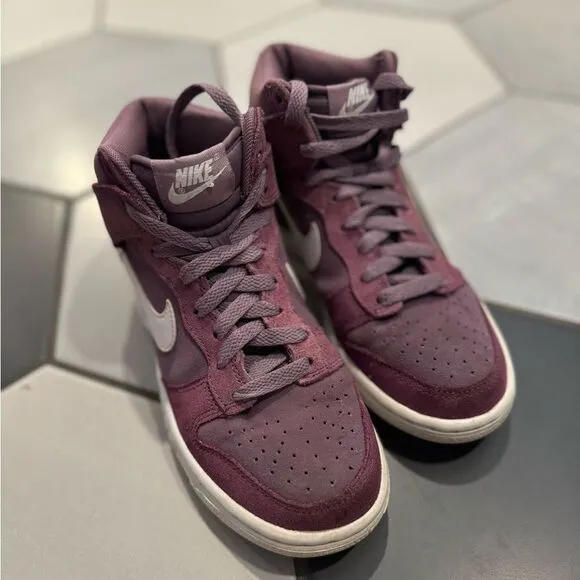 Nike Dunk High GS “Violet Dust/White” Size 3.5y Shoes 308319-500