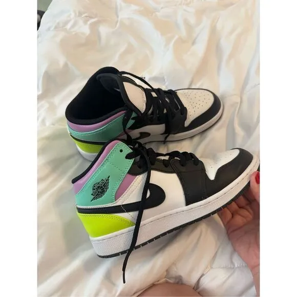 Nike Kid's Boy's Jordan 1 Mid GS Pastel Sneaker Shoes White Green Size 5.5Y