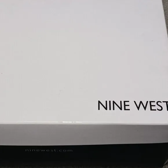 Nine‎ West KLASS3 Comfort Insole Pumps in Silver/Iridescent, Size 7