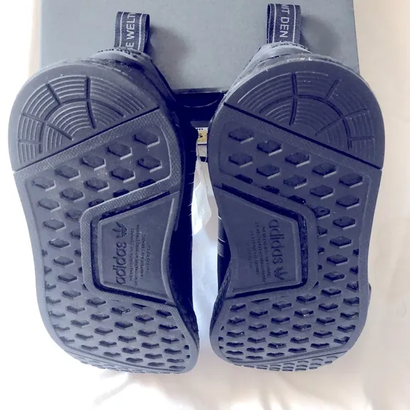 NMD R1 j kids original Adidas sneaker, size 6 1/2, FX8777 all black, new.