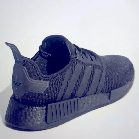 NMD R1 j kids original Adidas sneaker, size 6 1/2, FX8777 all black, new.