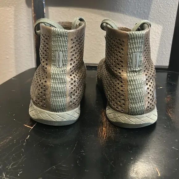NOBULL TRAINER HIGH- TOP SHOES unisex.