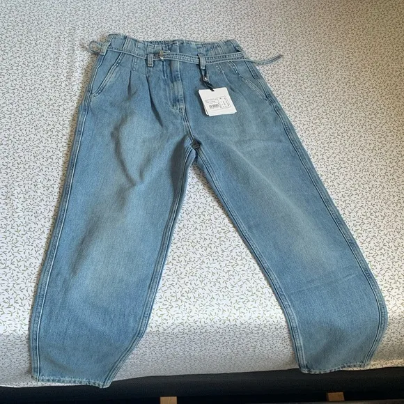 NOCTURNEWomen's High-Waisted MomJeans 👖‼️‼️