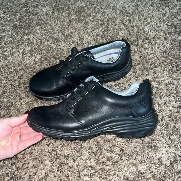 Nurse Mates All Black Align Shoes Size 7.5