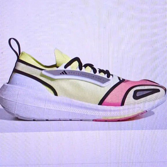 NWB ADIDAS BY STELLA McCARTNEY ULTRA BOOST LIGHT WOMEN SHOES