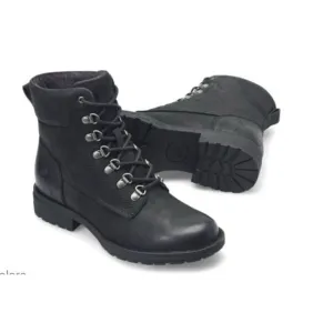 NWOB Born Codi Lace Up Waterproof Boots