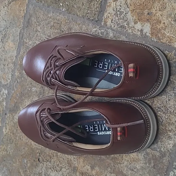 NWOB FootJoy Premiere Series - Field Spikeless DryJoy Golf Shoes Size 9.5