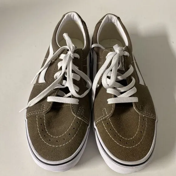 NWOB VANS Sk8 Low Shoes Sneaker Taupe White Leather Suede Lace Up M8.5 W…