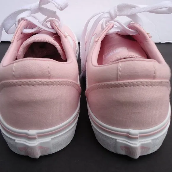 NWOT. SIZE 4.0. Missy VANS low top pink sneakers shoes.