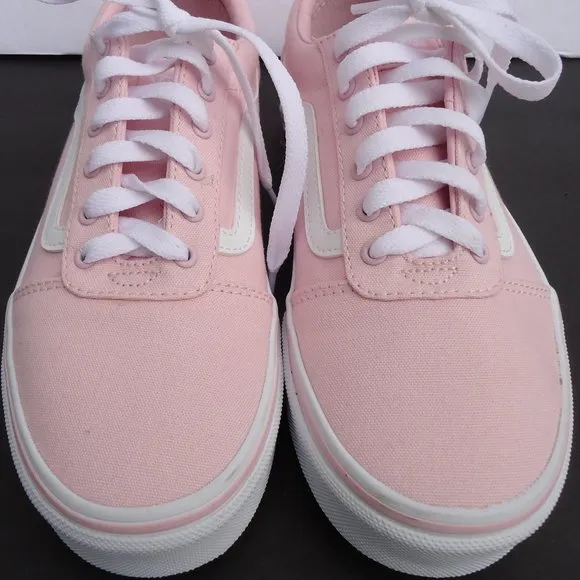 NWOT. SIZE 4.0. Missy VANS low top pink sneakers shoes.