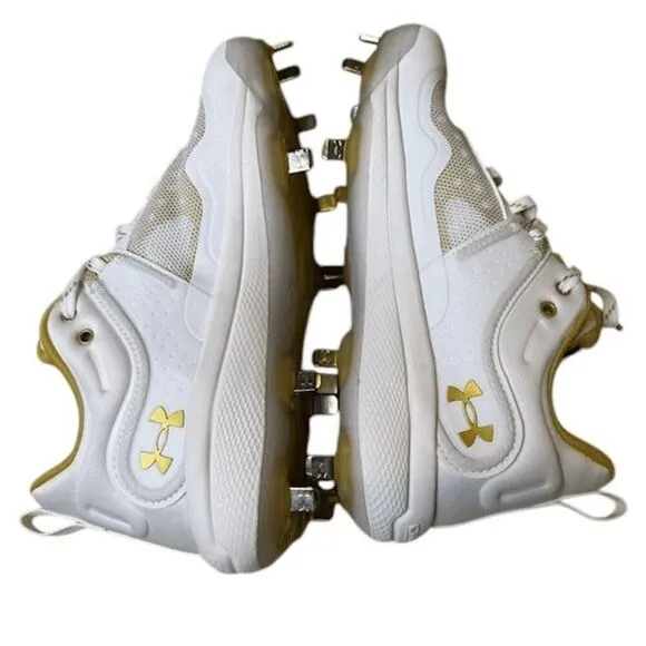 NWOT Under Armour Womens Glyde MT Softball Cleats White Metallic Gold Size 9