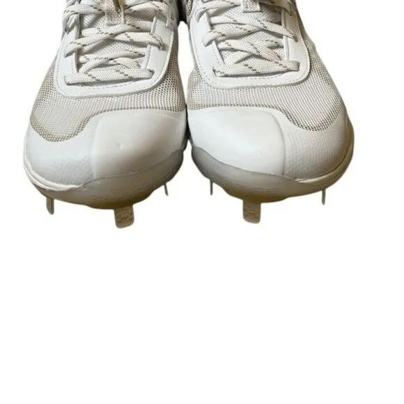 NWOT Under Armour Womens Glyde MT Softball Cleats White Metallic Gold Size 9