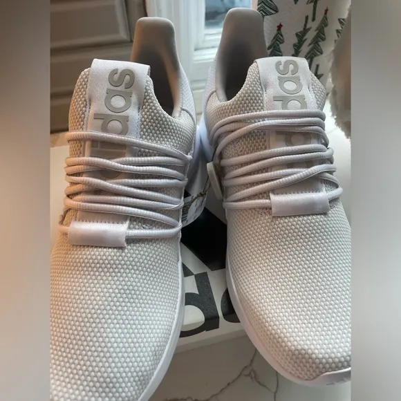 NWT Adidas white lite racer cloudfoam men’s tennis shoes 11