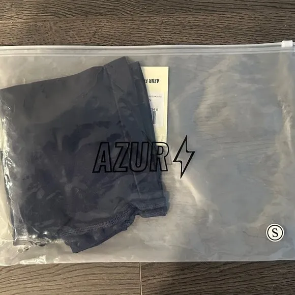 NWT Azur Fit Pro Seamless Bike Shorts 4.5&quot; Women's S Lake Blue
