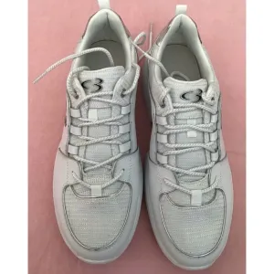 NWT Concept by Skechers to top it off white silver athletic shoes size 8