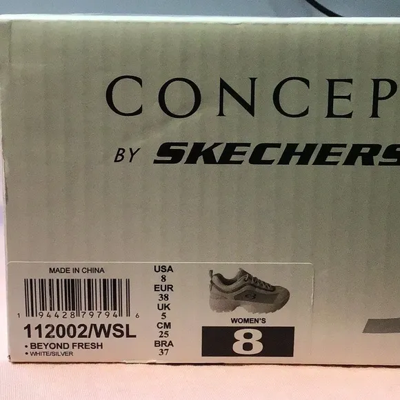 NWT Concept by Skechers to top it off white silver athletic shoes size 8
