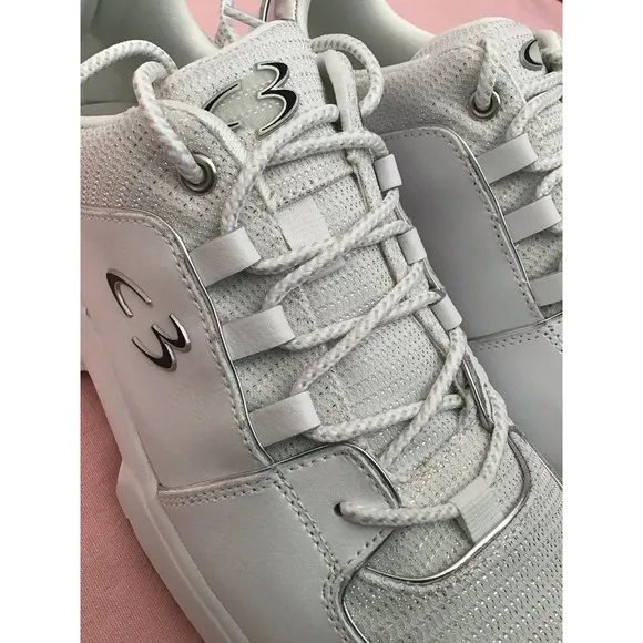 NWT Concept by Skechers to top it off white silver athletic shoes size 8