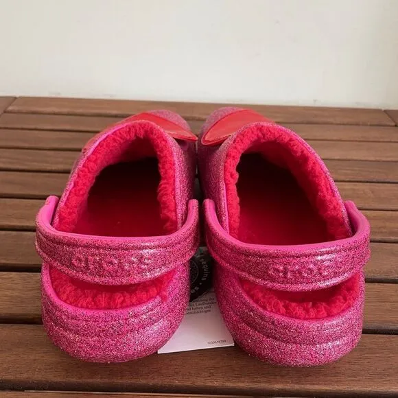 NWT Crocs Classic Lined Valentine’s Day 2023 Clog Women Size 8 (208385-6EN)