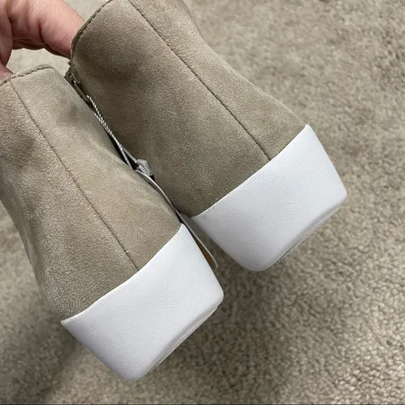 NWT FitFlop Womens SUMI Suede Ankle Boot Shoes US 5