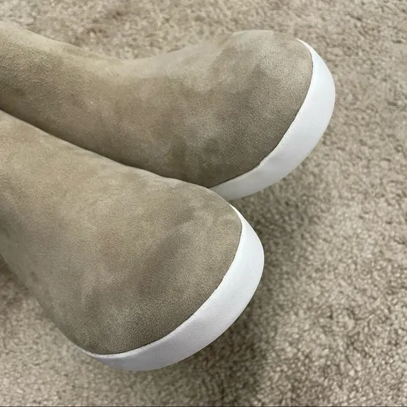 NWT FitFlop Womens SUMI Suede Ankle Boot Shoes US 5