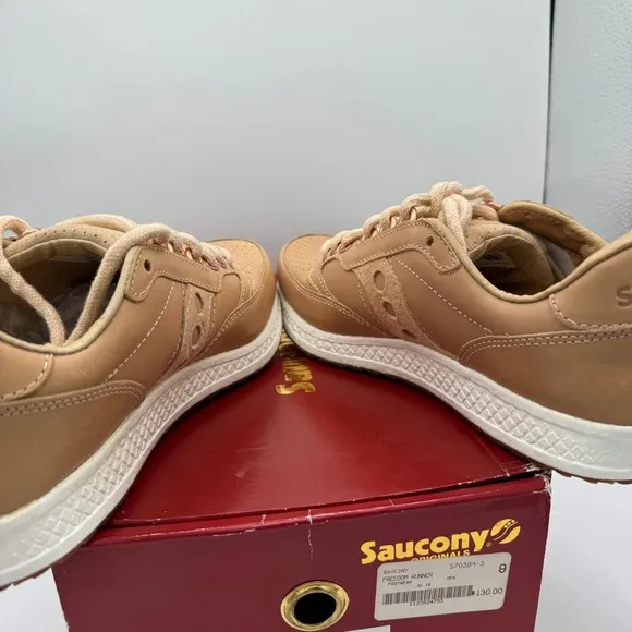 NWT Saucony Originals Freedom Runner Deluxe Tan ALL Leather Mens Brown Sneakers