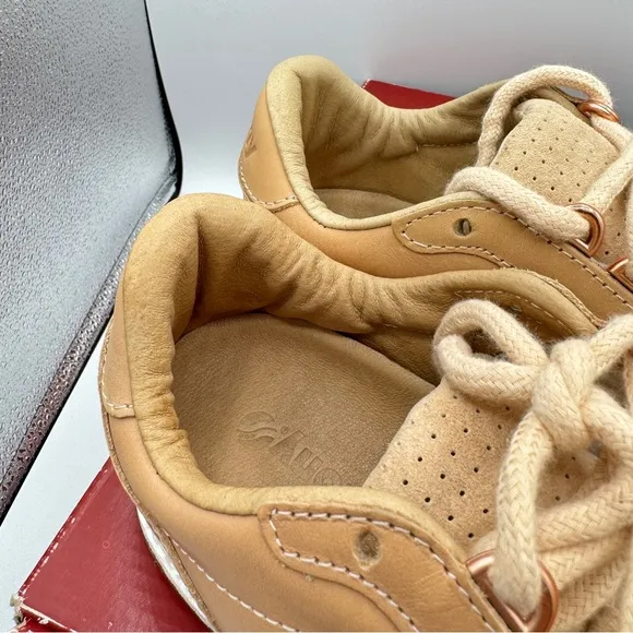 NWT Saucony Originals Freedom Runner Deluxe Tan ALL Leather Mens Brown Sneakers