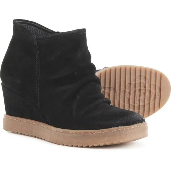NWT Sofft Siri Wedge Booties Waterproof Suede  391S0