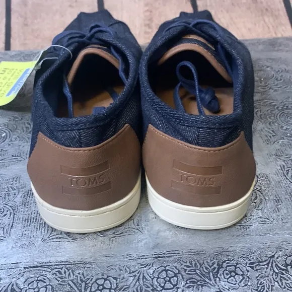 NWT Toms Blue &amp; Tan Tie Up Low Top Shoes Size 9
