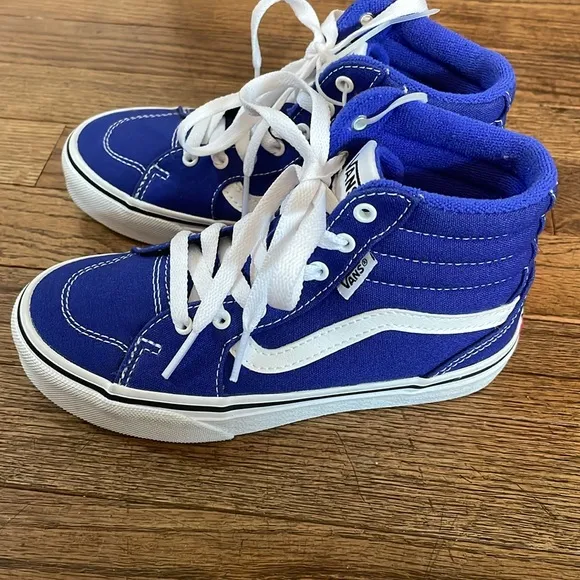 NWT Vans Kids Blue High-Top Sneakers