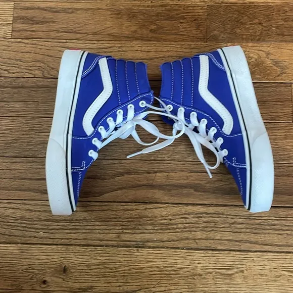NWT Vans Kids Blue High-Top Sneakers