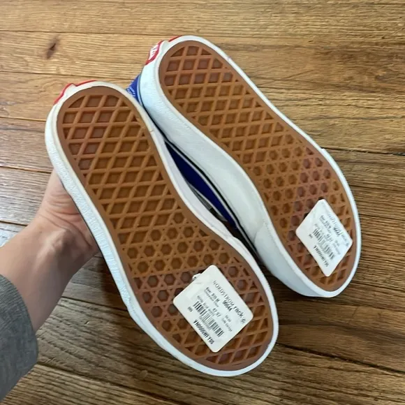 NWT Vans Kids Blue High-Top Sneakers