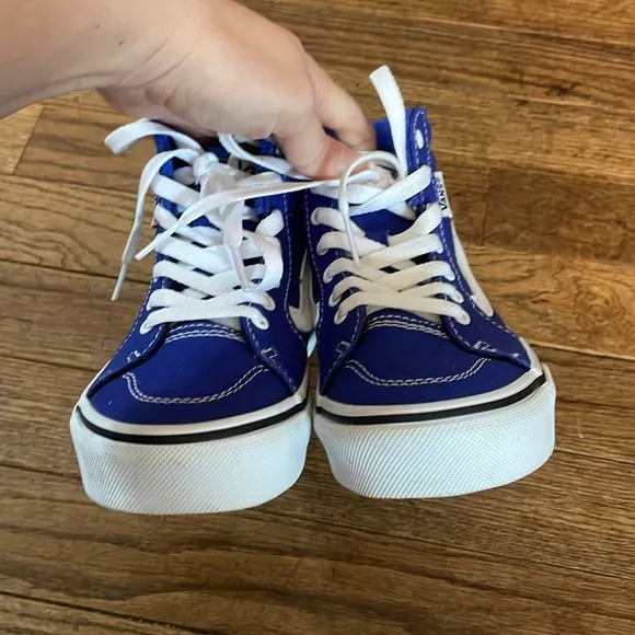 NWT Vans Kids Blue High-Top Sneakers