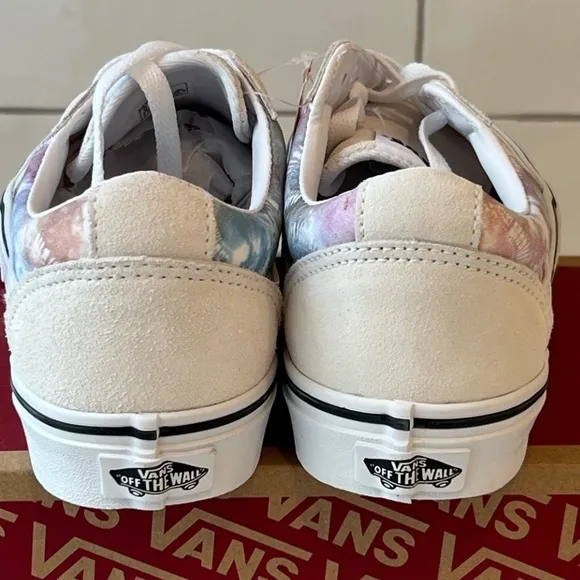 NWT! Vans Ward Pastel Heart Tie Dye Low Top Shoes Womens size 6 Brand new 🦄💜