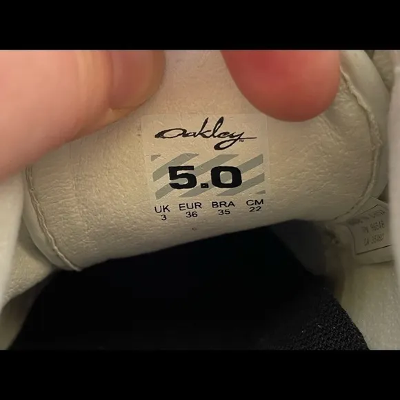 Oakley High-Quality Brown &amp; White Leather Golf Shoes