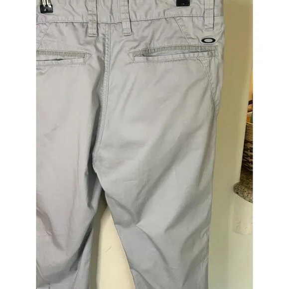 Oakley Men's Slim Fit Coupe Serree Gray Pants size 32