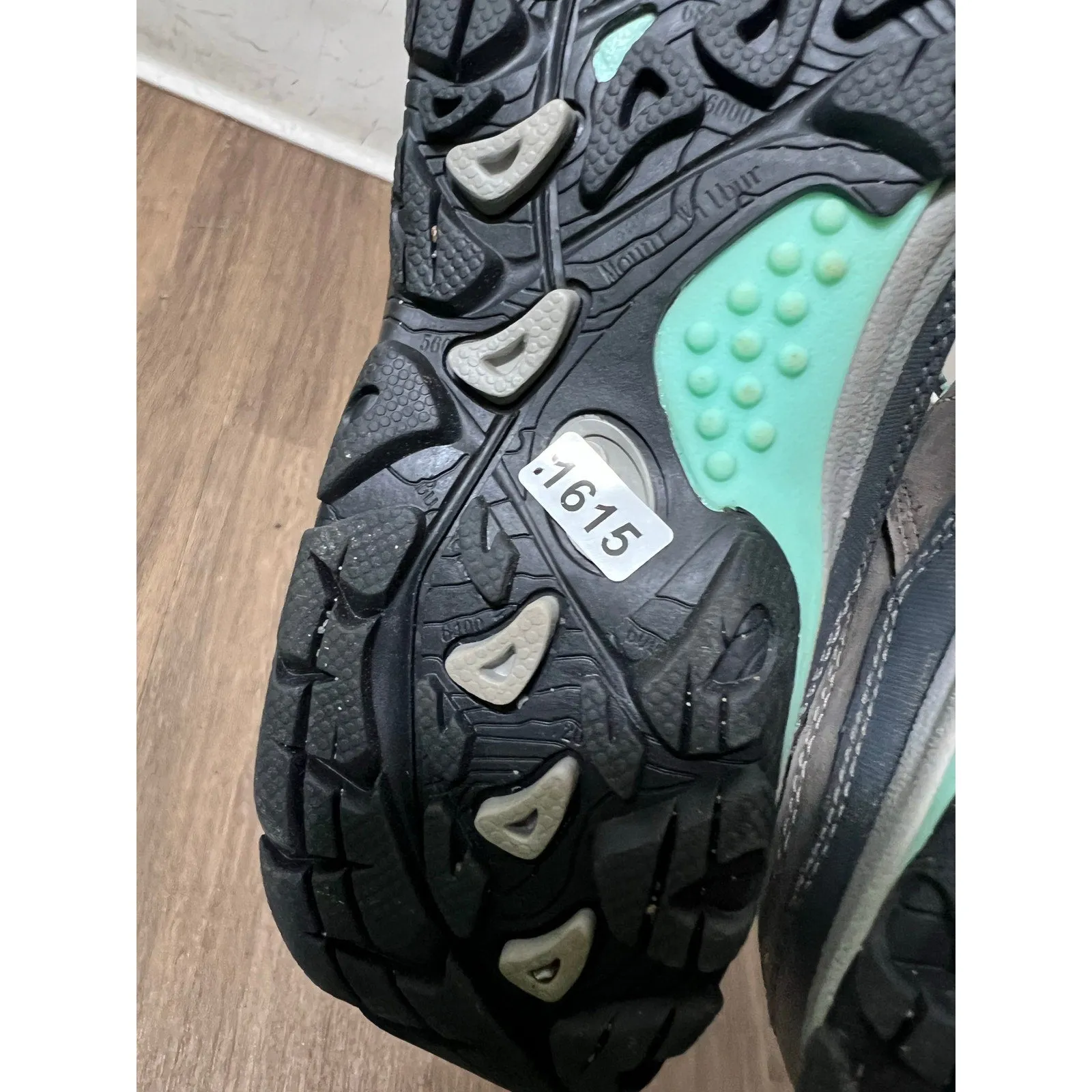 Oboz Hiking Tennis Shoes Waterproof, Fits like a 5